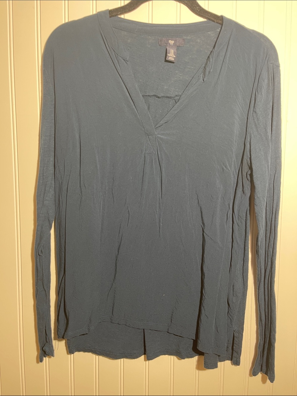 GAP Long Sleeve V-Neck Tee in Slate Blue
